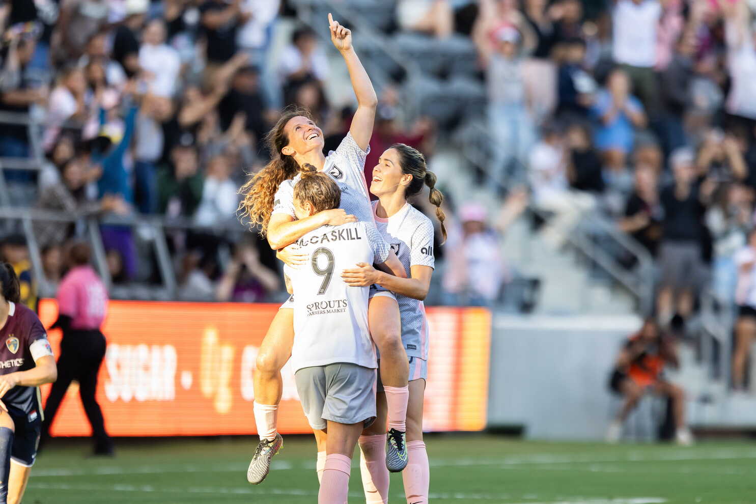 Elizabeth Eddy playing soccer